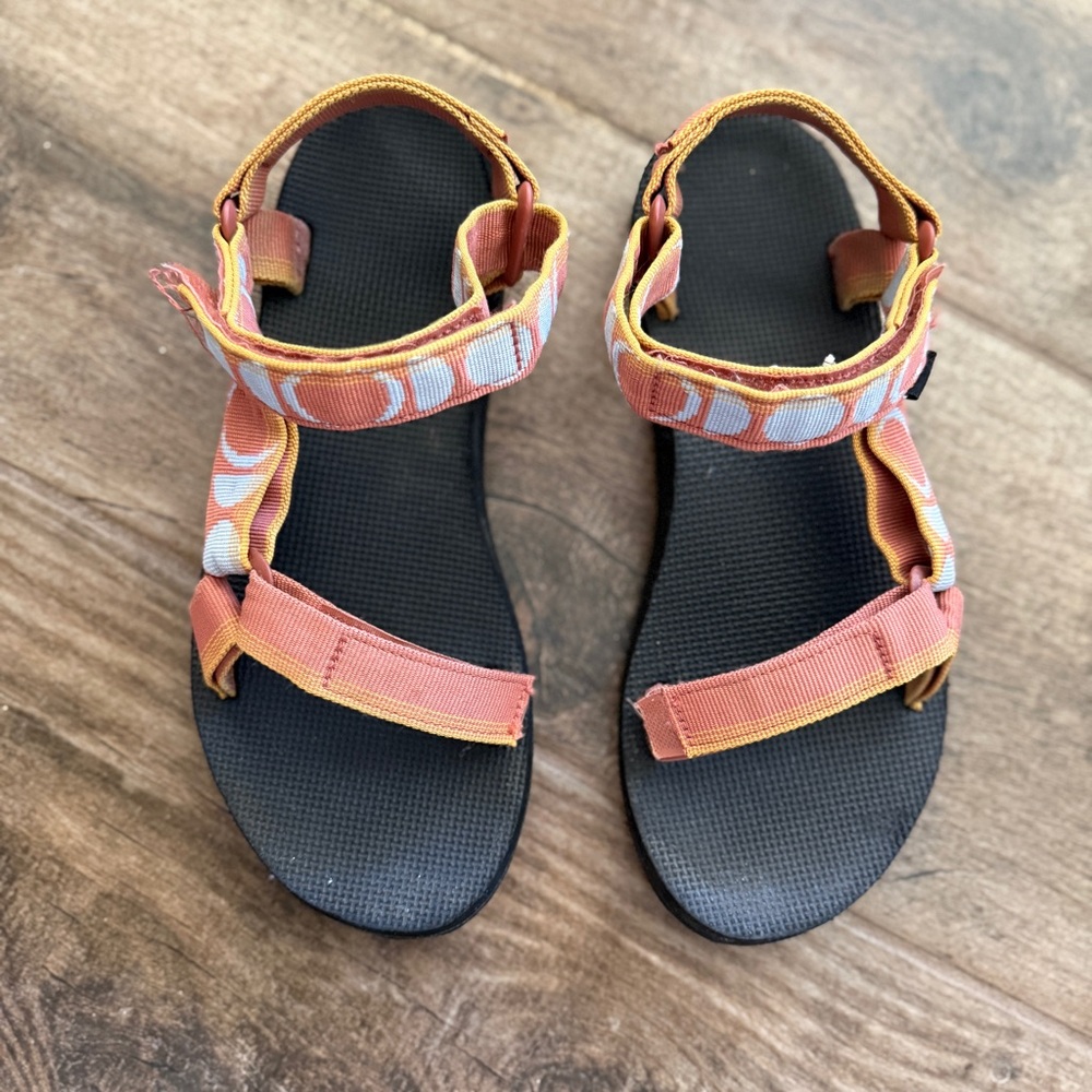 Teva Women’s Original Haze Aragon Universal Sandals, Orange Blue, 9 - Picture 4 of 10
